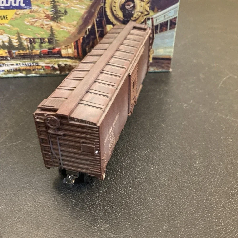 HO Scale Canadian Pacific‎ CP 47103 Box Car Train Railway Single Door Weathered